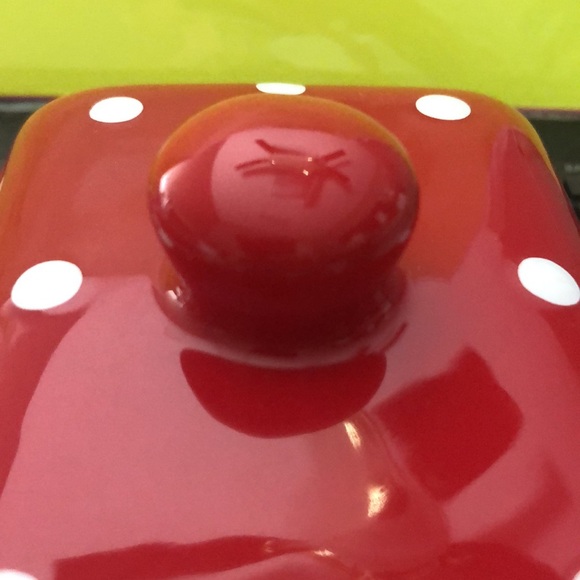 City to cottage Red & white Polka Dotted Dish - Picture 7 of 9